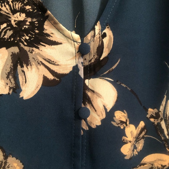 MAURICES PLUS Floral Blouse - Picture 4 of 5